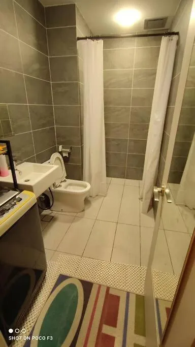 Bs410- Klia- Selfcheck-In-Wifi-Netflix-Parking-Pool, 5082 Apartment Sepang