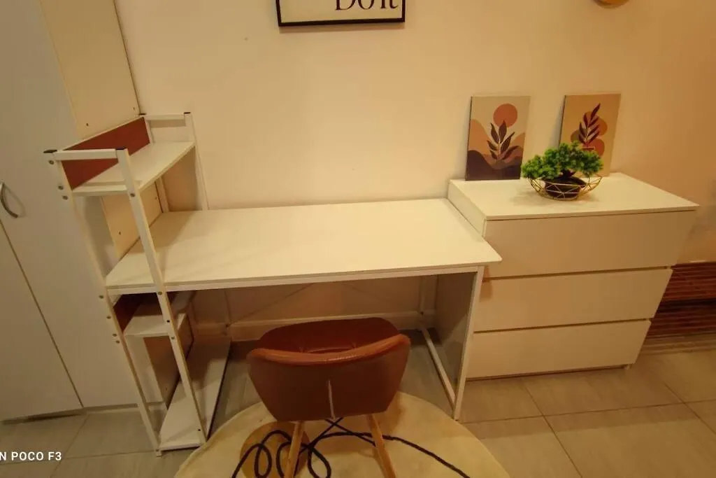 Bs410- Klia- Selfcheck-In-Wifi-Netflix-Parking-Pool, 5082 Apartment Sepang